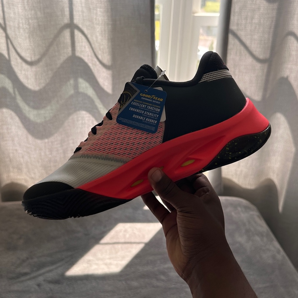 Sketchers Basketball Shoe